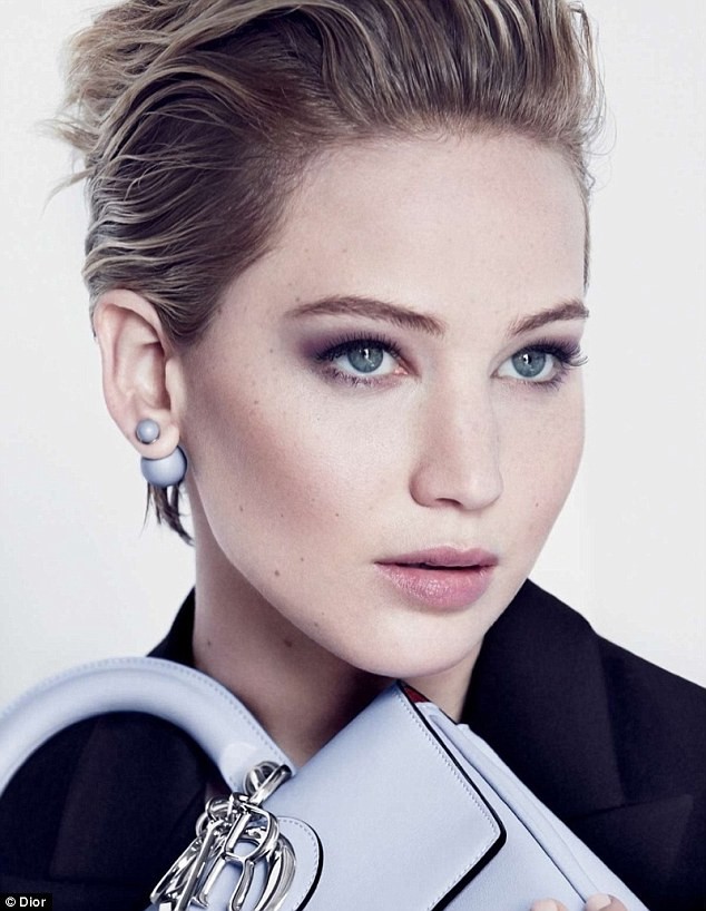 Jennifer Lawrence làm mẫu quảng cáo cho Dior - ảnh 3