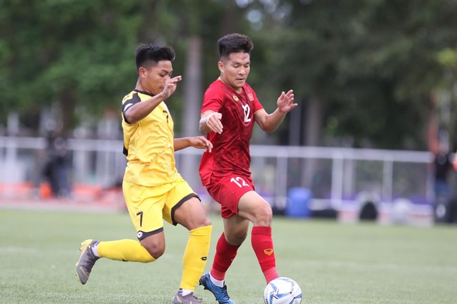 Đức Chinh 'nổ súng' tưng bừng, U22 Việt Nam dội mưa gôn vào lưới Brunei - ảnh 18