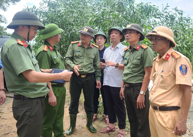 Mưa bão cận kề, tập trung nguồn lực thông đường đến Rào Trăng 3 - ảnh 3