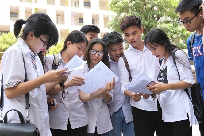 Bản tin tuyển sinh: Teen đã nắm rõ cách thức xét tuyển bằng kết quả thi tốt nghiệp THPT? - ảnh 1