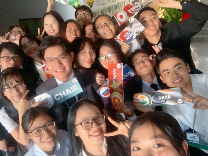 Gặp gỡ cậu bạn đỗ 21 trường Đại học: 18 tuổi, tớ đã là “chủ xị” của một tổ chức kinh tế! - ảnh 4