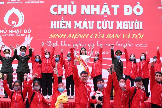 Sinh viên Hà Nội hào hứng tham gia hiến máu tại ngày hội chính của Chủ nhật Đỏ 2021 - ảnh 11
