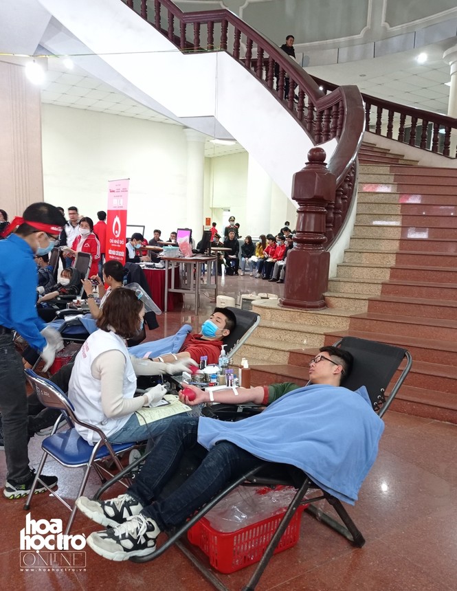 Sinh viên Hà Nội hào hứng tham gia hiến máu tại ngày hội chính của Chủ nhật Đỏ 2021 - ảnh 6