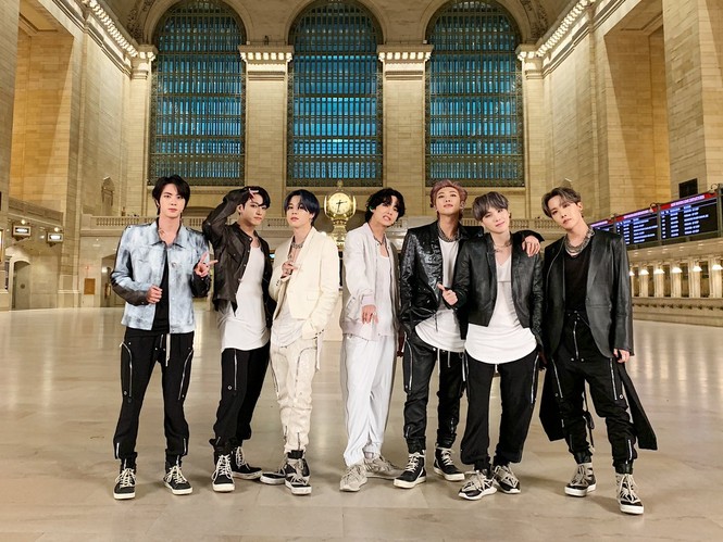 BTS giải mã ý nghĩa hai ca khúc Black Swan và ON - ảnh 3