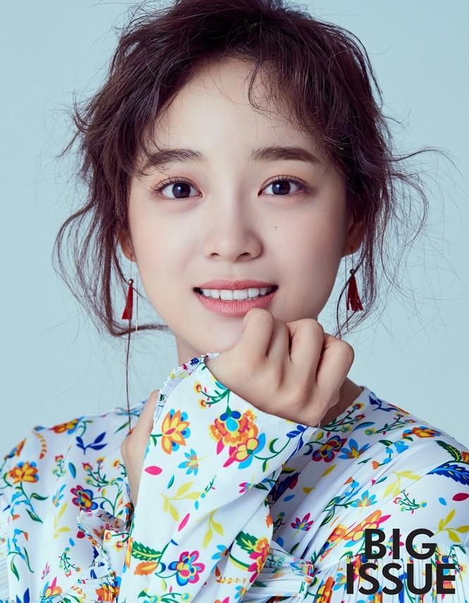 Kim Sejeong hé lộ bí quyết uốn mi cong - ảnh 1