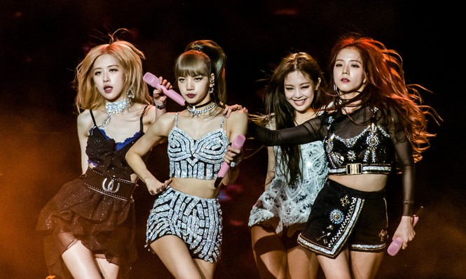 Hẹn tháng 6 comeback mà giờ mới đang bàn về MV, BLACKPINK lại dùng lịch sao Hỏa? - ảnh 1