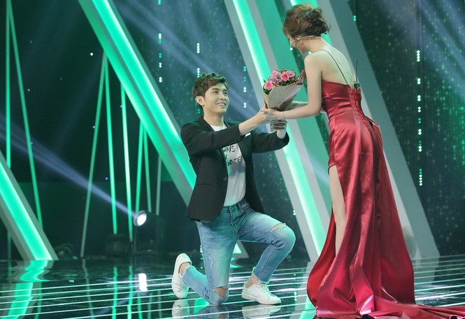 4 ca sĩ từng làm nữ chính “Người ấy là ai”: chỉ một người chọn phải màu đỏ - ảnh 3