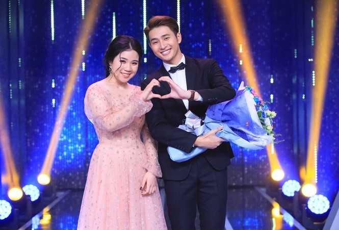 4 ca sĩ từng làm nữ chính “Người ấy là ai”: chỉ một người chọn phải màu đỏ - ảnh 4