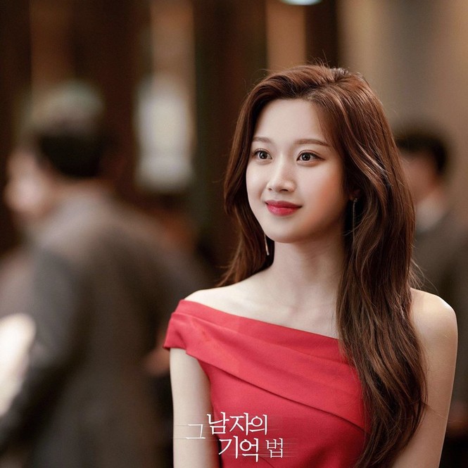 Không phải một idol đình đám, cô gái này mới là nữ chính cho “True Beauty” - ảnh 4