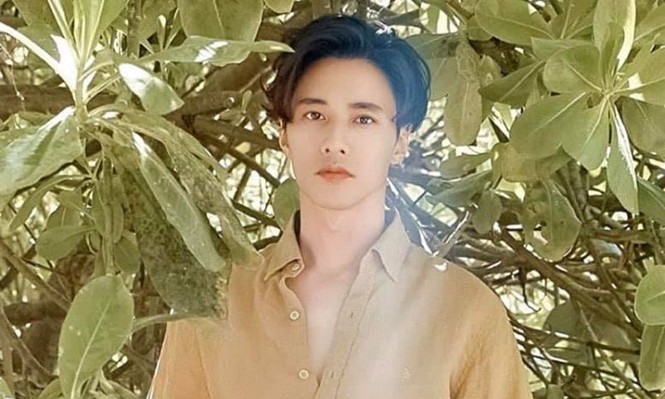 10 năm không đóng phim, Won Bin vẫn gây bão vì visual cực phẩm chuẩn “quốc bảo phim Hàn” - ảnh 1