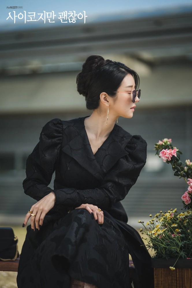 Diện váy được khen đẹp bao nhiêu nhưng khi mặc quần thì Seo Ye Ji lại mất điểm - ảnh 7