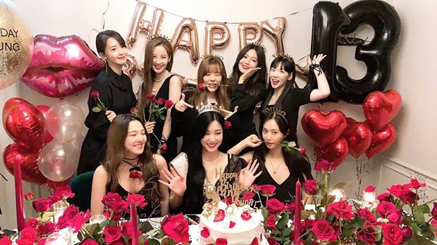 Giờ thì dân tình đã hiểu vì sao Hyoyeon lại “chơi trội” ở tiệc sinh nhật SNSD năm ngoái - ảnh 6