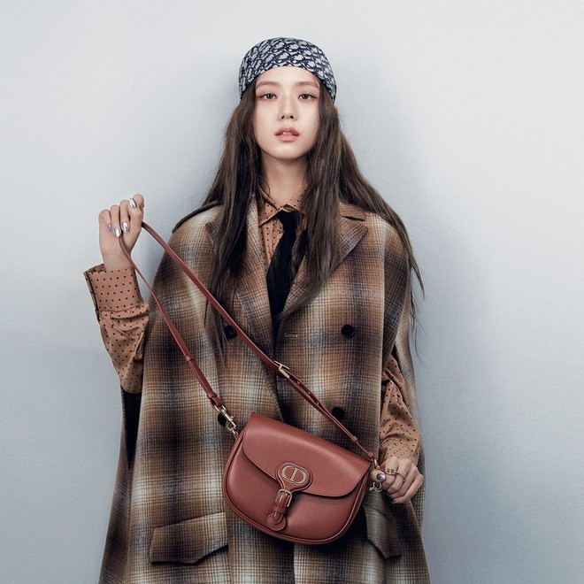 Jisoo cùng Lisa (BLACKPINK) “biến hình” ngoạn mục: Cá tính, quyến rũ hết phần thiên hạ - ảnh 7