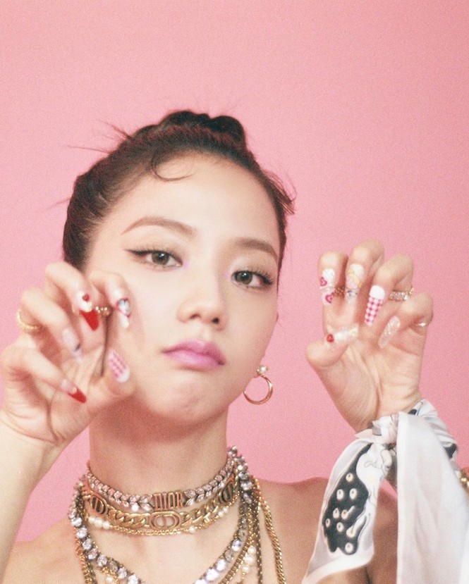 Chỉ có thể là Jisoo (BLACKPINK): ảnh chụp hậu trường còn đẹp hơn cả trong MV “Ice cream” - ảnh 3