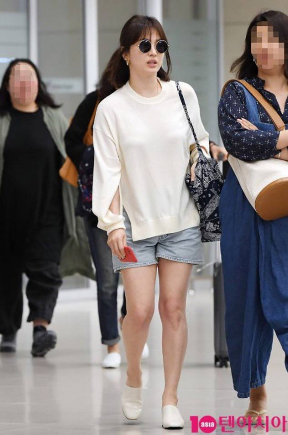 Ngược đời như Song Hye Kyo: Danh tiếng hạng A mà style hàng ngày như diễn viên quần chúng - ảnh 5