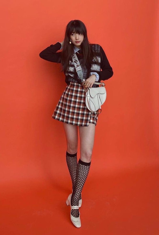 “Hoa hậu Hàn Quốc” Jisoo và “Mỹ nhân mặt mộc” Suzy lại đụng độ váy áo nảy lửa - ảnh 4