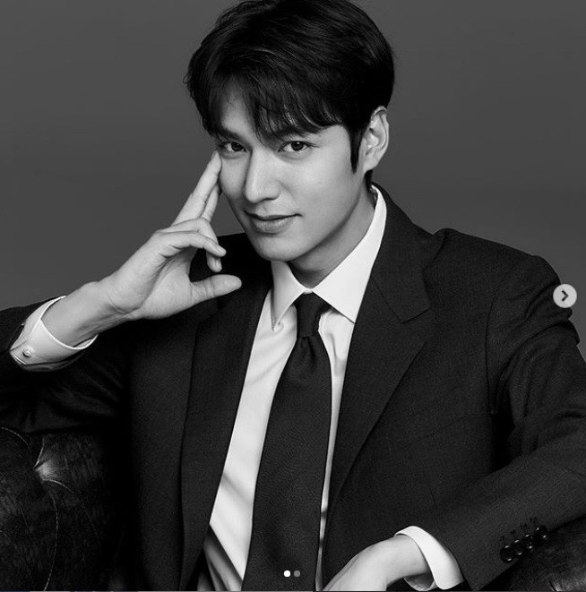 Chờ mãi mới có ngày rảnh để Lee Min Ho đi siêu thị mua đồ và cái kết không ngờ - ảnh 1