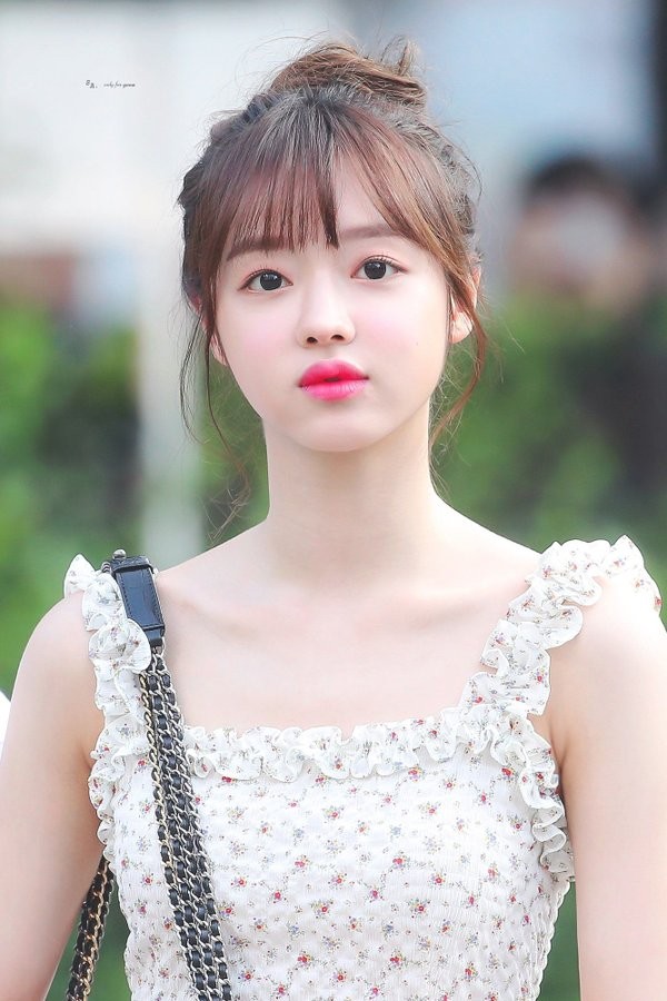 YooA (Og My Girl) xinh đẹp cỡ nào mà được người Hàn quan tâm hơn cả Jennie (BLACKPINK)? - ảnh 10