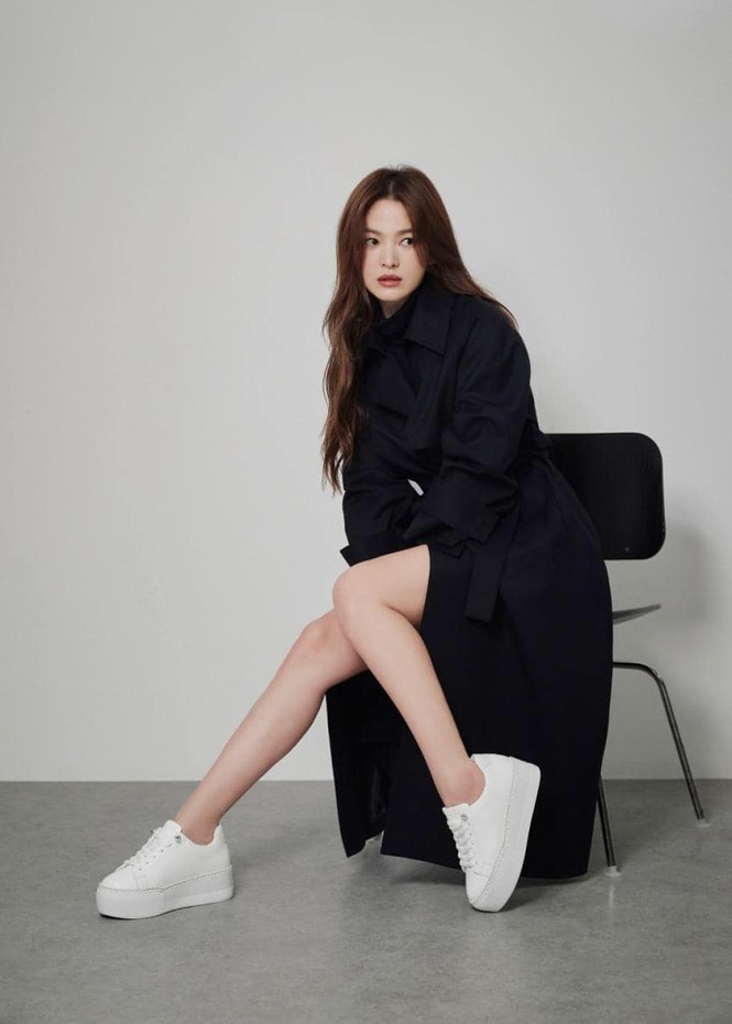 Loạt ảnh này có gì lạ mà giúp Song Hye Kyo được khen “hơn hẳn Kim Tae Hee, Son Ye Jin”? - ảnh 4
