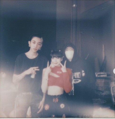 Gia thế siêu khủng của trai đẹp Lisa dựa vào trong MV “Lovesick Girls” gây choáng netizen - ảnh 6