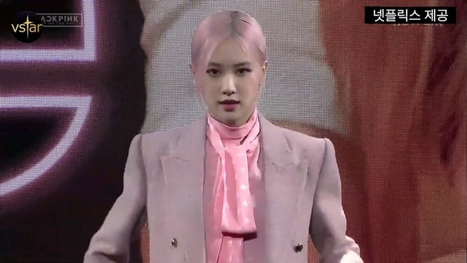Jisoo (BLACKPINK) vốn giấu nhược điểm rất khéo mà sao lần này lại chọn trang phục sai quá sai - ảnh 3
