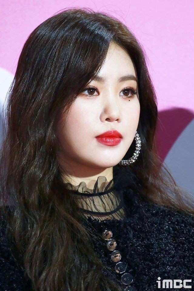 Thôi đừng ghét nốt ruồi của mình nữa, đầy idol có nốt ruồi trên mặt vẫn được khen đẹp - ảnh 1