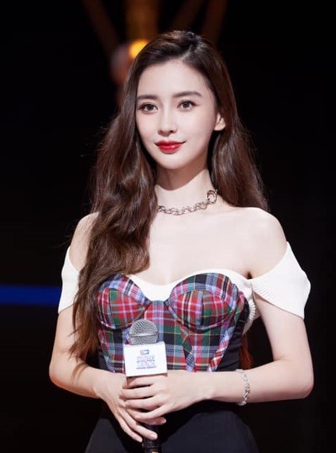 Ngạc nhiên chưa, hai nàng thơ Jisoo và Angela Baby của Dior đụng hàng đồ của hãng khác - ảnh 4
