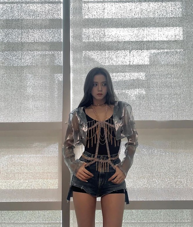 Ngoài gương mặt xinh đẹp, BLACKPINK còn có ưu điểm vóc dáng nào khiến netizen ao ước? - ảnh 3