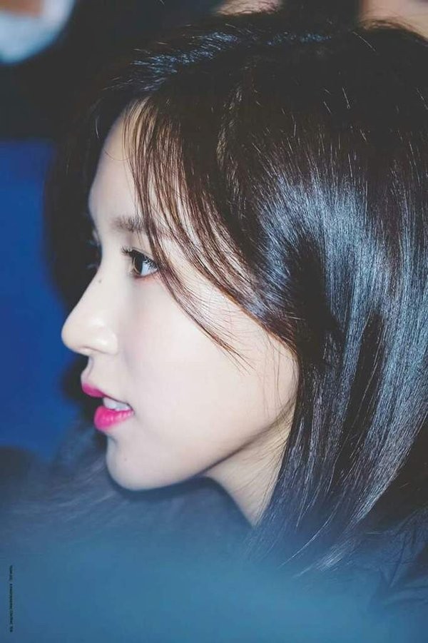 Cứ ngỡ Mina có chiếc mũi đẹp nhất nhóm TWICE, hóa ra “nhà vô địch” thuộc về người khác - ảnh 2
