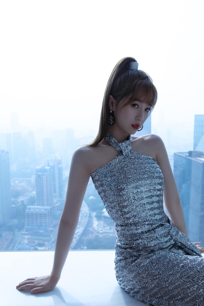Đến cả “thánh lố” Ngu Thư Hân cũng không thoát khỏi quy luật khắc nghiệt này của showbiz - ảnh 7