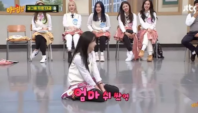 Fan sửng sốt khi Naeun (April) làm động tác tế nhị trước máy quay: Đáng yêu hay quá đà? - ảnh 4