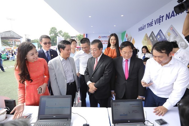 Chỉ cần 2 phút, mở thành công LienViet24h tại Sóng Festival - ảnh 2