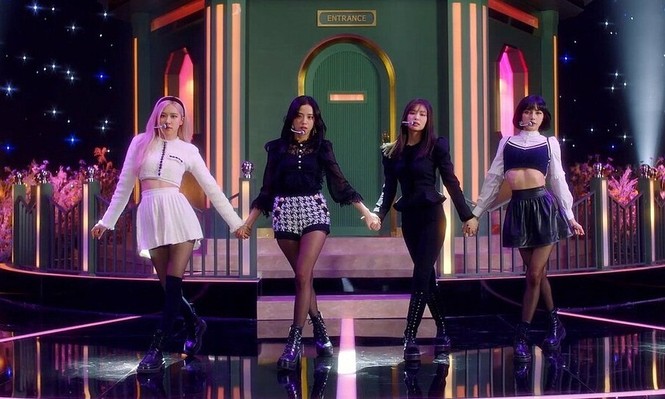 BLACKPINK lên đồ đối lập: Rosé nổi bật Jennie chìm nghỉm là stylist có ý đồ gì đây? - ảnh 2