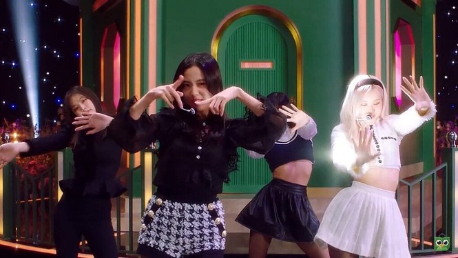 BLACKPINK lên đồ đối lập: Rosé nổi bật Jennie chìm nghỉm là stylist có ý đồ gì đây? - ảnh 5