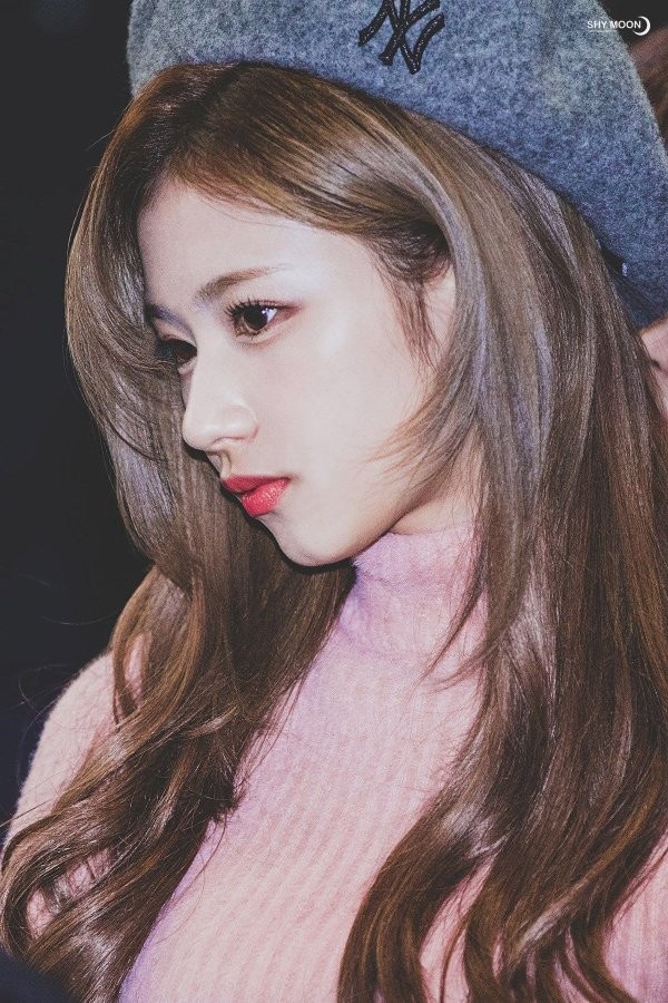 Idol mũi diều hâu vẫn được khen ngợi: Tiêu chí về mũi đẹp của người Hàn đã thay đổi? - ảnh 3