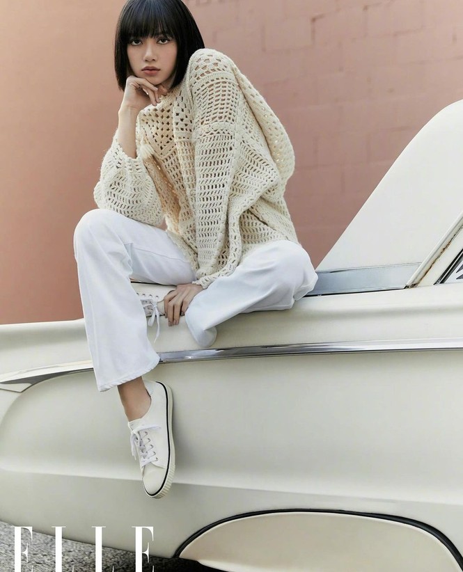 Lisa (BLACKPINK) tiếp tục hứng gạch đá chỉ vì bìa báo Elle Trung Quốc số cuối năm - ảnh 4