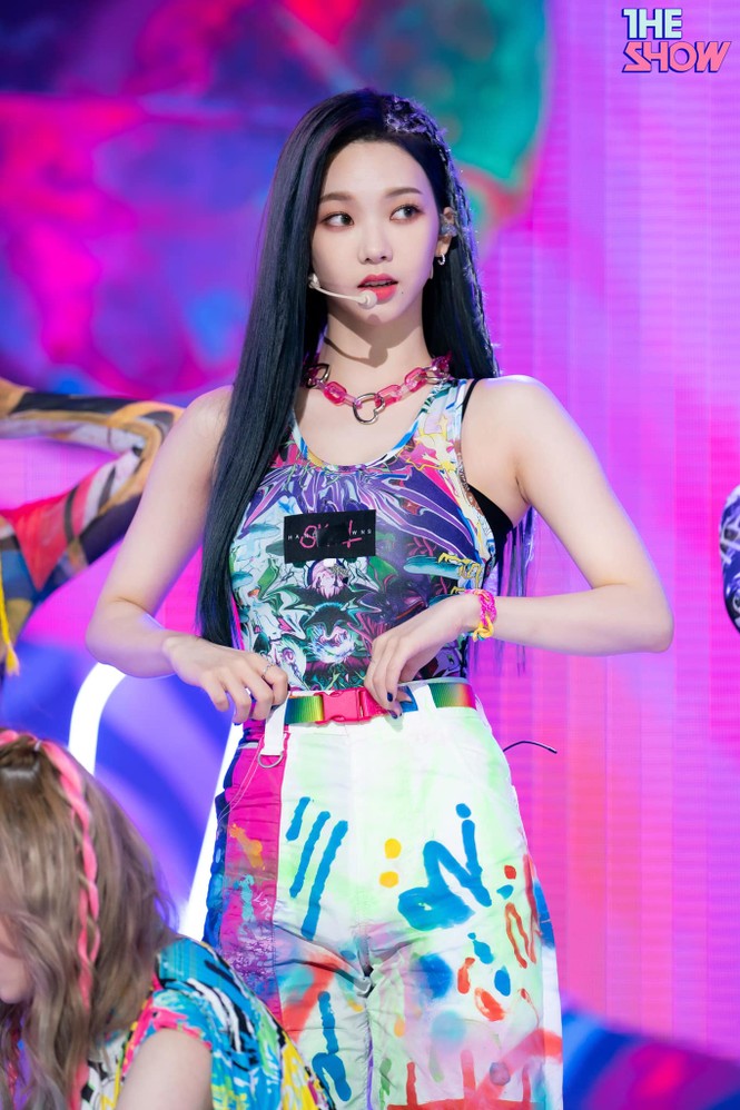 Tỷ lệ cơ thể của Karina (aespa) chuẩn cỡ nào mà được xếp vào nhóm “Thủy thủ Mặt Trăng”? - ảnh 7