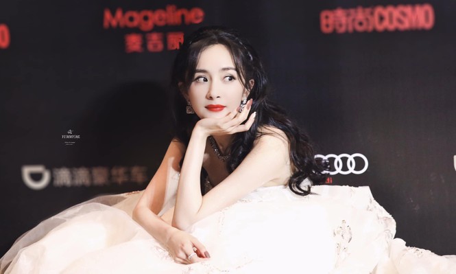 Cứ tưởng Dương Mịch chơi lớn khi ngồi trên thảm đỏ, hóa ra vì nguyên nhân ít ai ngờ - ảnh 4