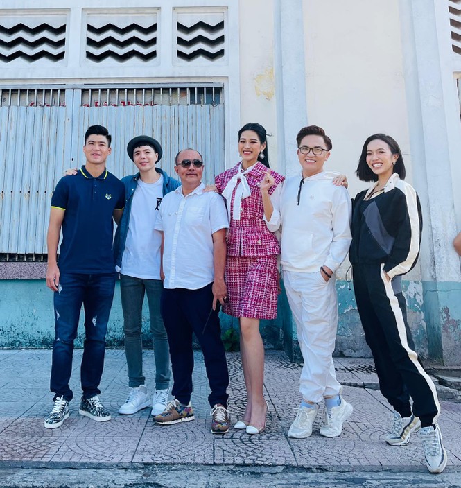 Giỏi như Diệu Nhi: Chiều cao có hạn nhưng chẳng lo lép vế khi đụng độ Hoa hậu Đỗ Thị Hà - ảnh 2