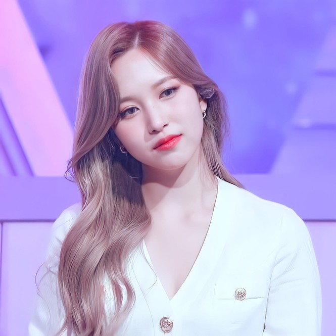 Mina (TWICE) khiến fan sửng sốt với khả năng biến hình: Công chúa hay ác nữ đều cân được - ảnh 8