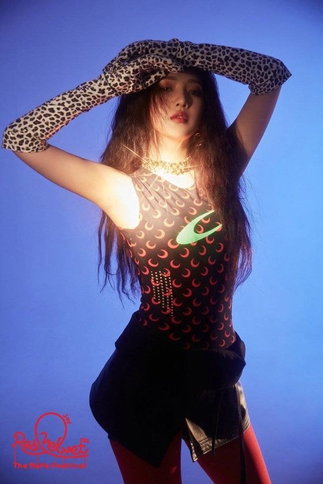 Đâu chỉ BLACKPINK, rất nhiều idol cũng mê mẩn trang phục siêu bó với họa tiết trăng lưỡi liềm - ảnh 7