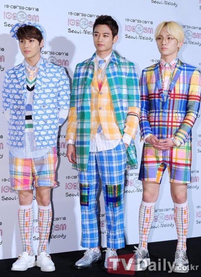 SM Ent có thù oán gì với thảm đỏ mà nhất định phải cho idol nhà mình mặc siêu xấu? - ảnh 8