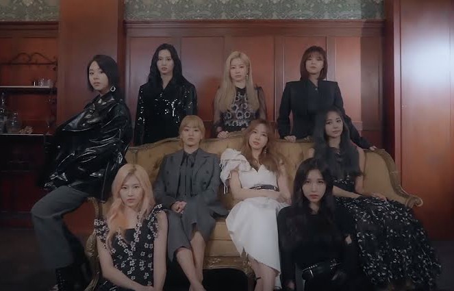 Nayeon (TWICE) năm lần bảy lượt mặc một mình một kiểu, do muốn chơi trội hay gì? - ảnh 5