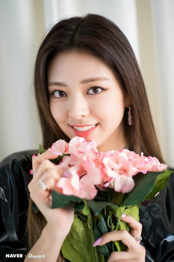 Nhan sắc trước debut của Yuna (ITZY) xuất sắc cỡ nào mà netizen không thể tìm được ảnh xấu? - ảnh 1