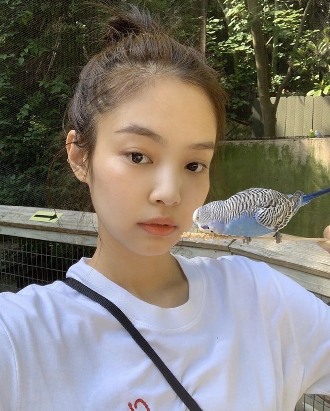 “Nữ thần mặt mộc” của BLACKPINK gọi tên Jennie: Không son phấn còn xinh hơn khi trang điểm - ảnh 3
