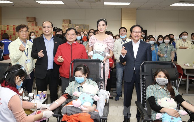 Hàng nghìn người chung tay giúp hành trình Chủ nhật Đỏ 2021 tiếp nhận lượng máu kỷ lục - ảnh 3