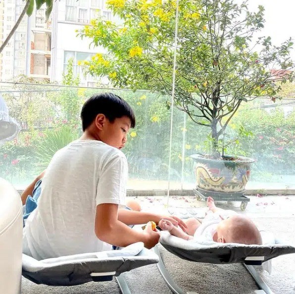 Hồ Ngọc Hà khoe ảnh cận mặt con trai Leon, cư dân mạng bất ngờ có chung phản ứng - ảnh 3