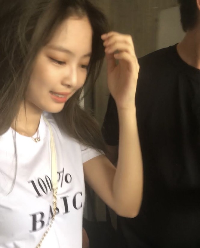 Ngất ngây với loạt ảnh không chỉnh sửa của Jennie: Đúng là “đẹp như búp bê sống” - ảnh 3