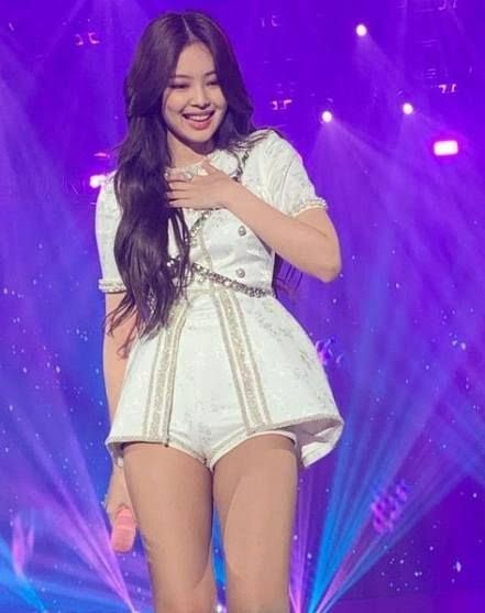 Ngất ngây với loạt ảnh không chỉnh sửa của Jennie: Đúng là “đẹp như búp bê sống” - ảnh 6