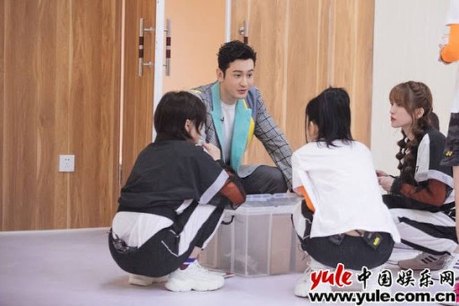 Trong khi Angela Baby ngày càng xinh đẹp thì Huỳnh Hiểu Minh lại xuống sắc trầm trọng - ảnh 5